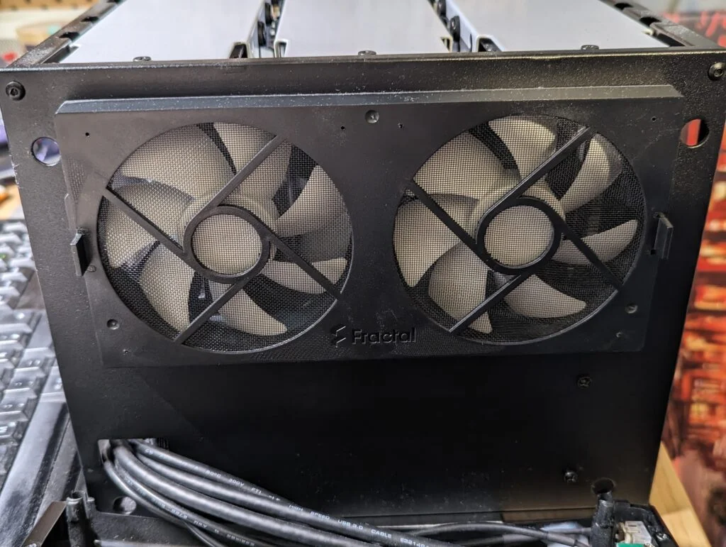 Filter on the front side of the Fractal Design Node 304 (unter the front cover)